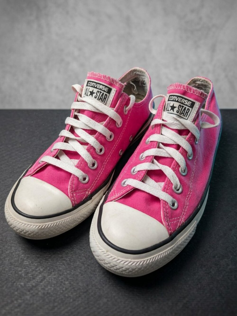 Converse Chuck Taylor All Star Hot Pink Low Top Sneakers Sz 8